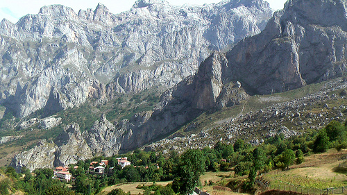 Picos-cliff