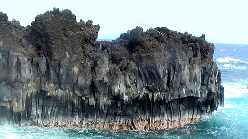 rocky-shore-cliffs rocky-shore-cliffs
