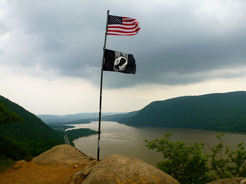 Breakneck flag