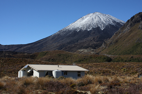 Mangetepopo Hut