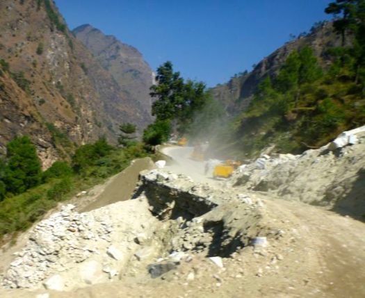 road wash out near Joshimath Kuari day 6-2