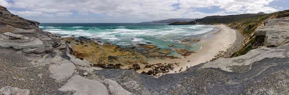 640px-South_Cape_Bay