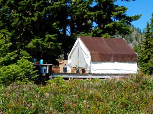 seasonal Ranger station 7 Lakes Basin